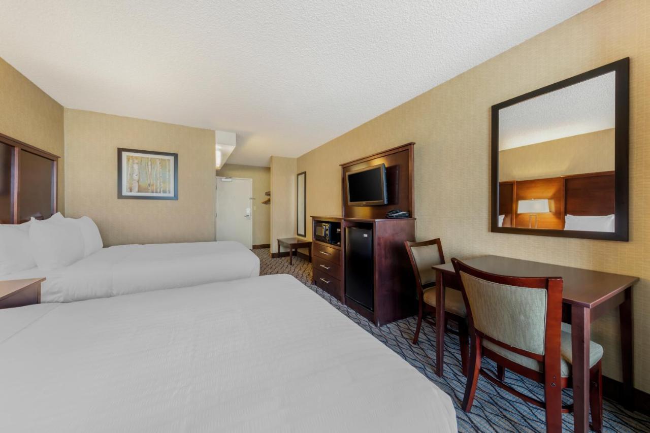 Standard Room 2 Double Beds Non-Smoking