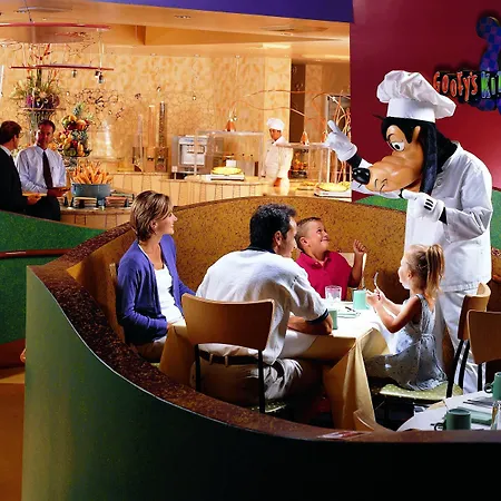 Disneyland Hotel-2