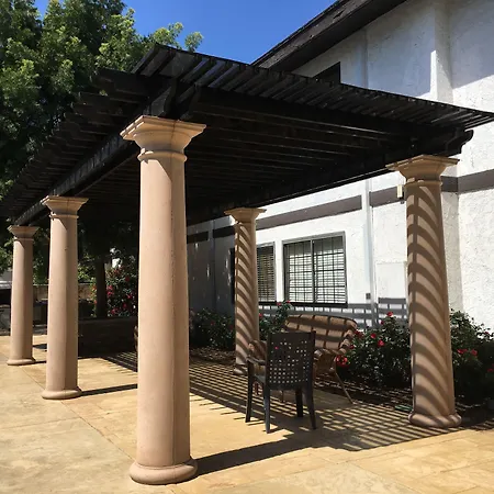 Lemon Tree Hotel And Suites-3